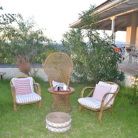 Corinthian Sun - Vacation Home Esterno foto