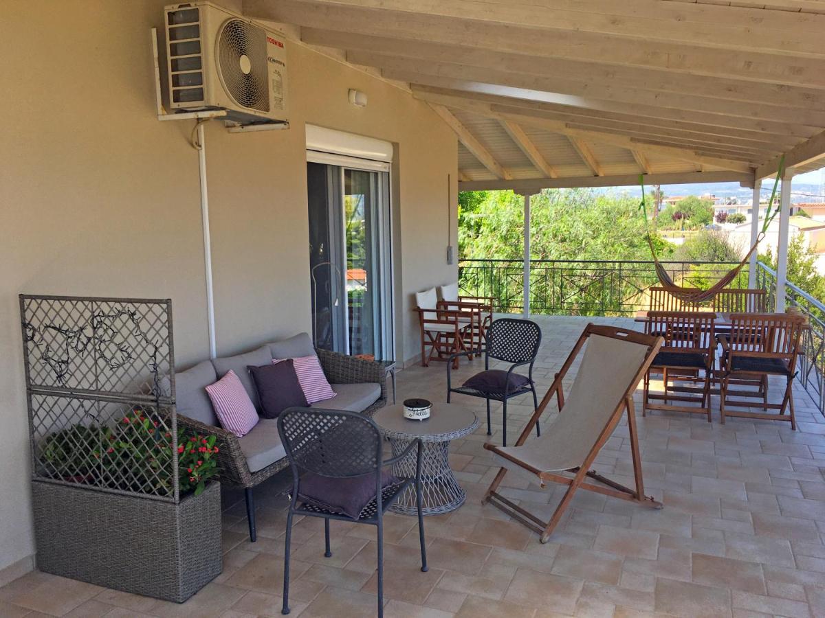 Corinthian Sun - Vacation Home Esterno foto
