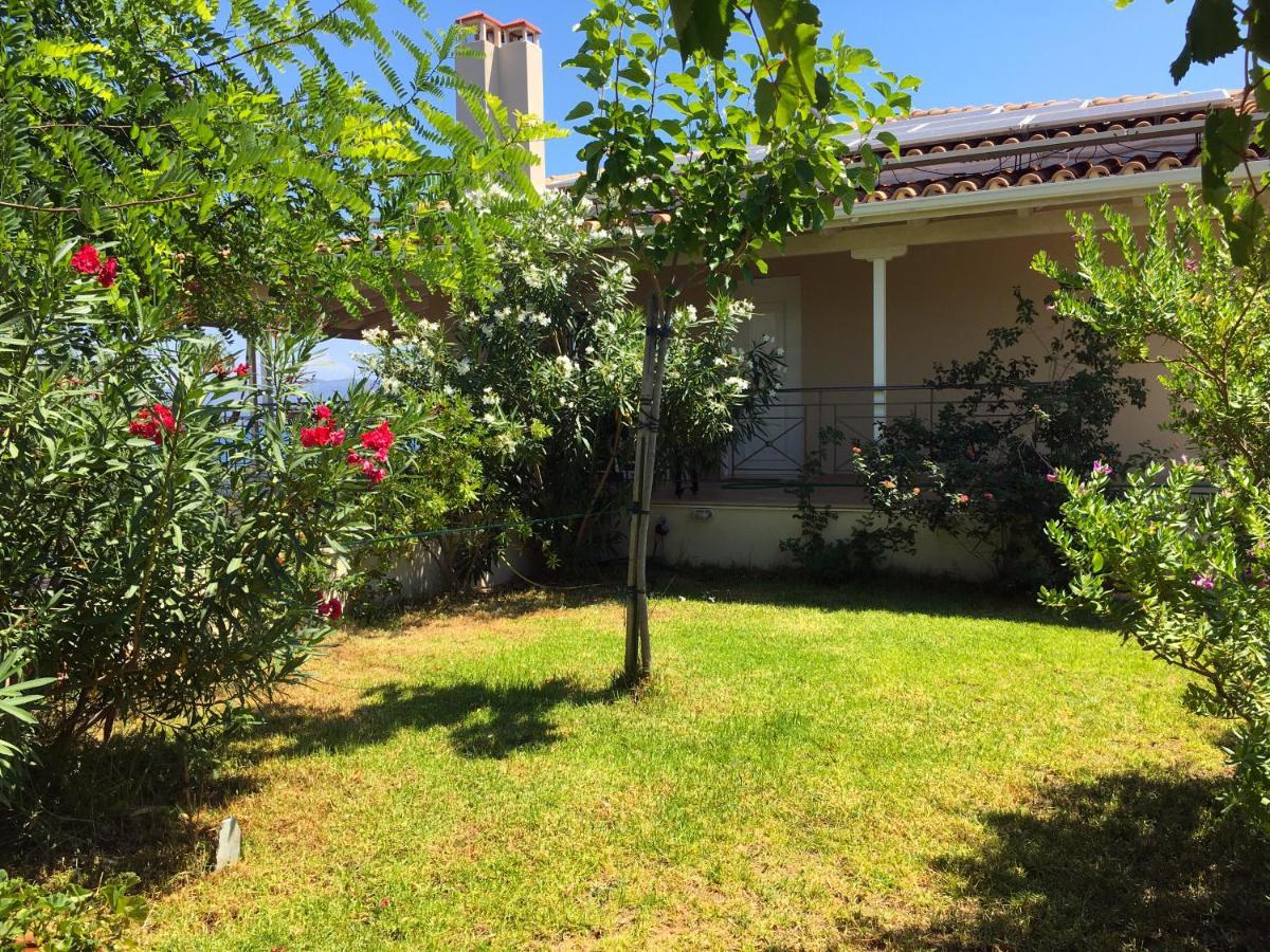 Corinthian Sun - Vacation Home Esterno foto