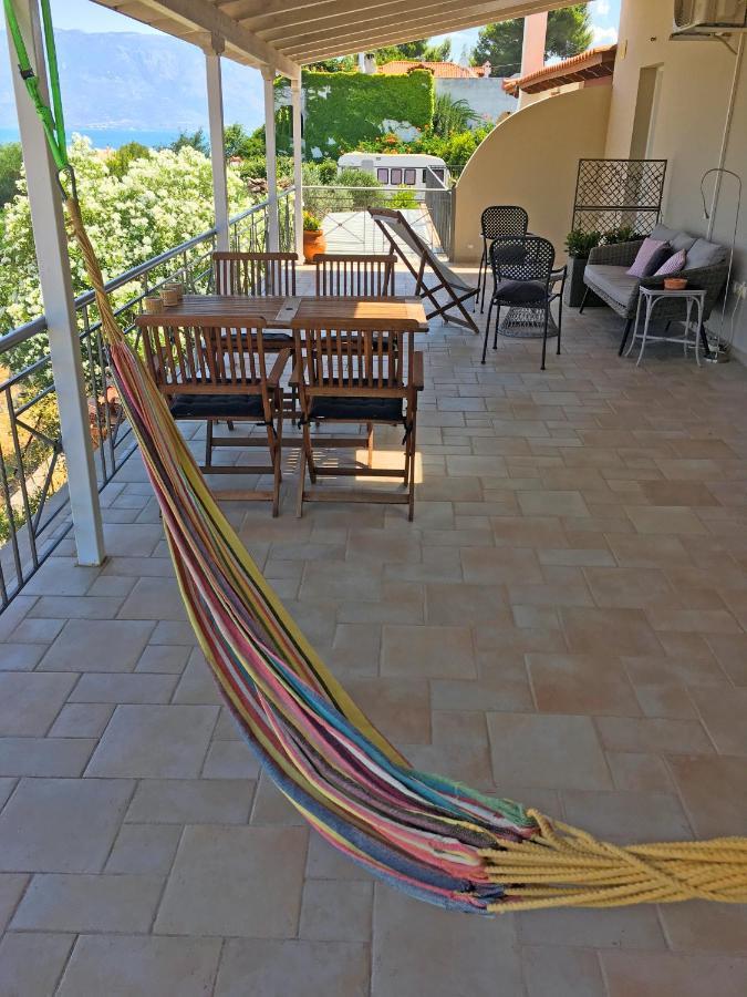 Corinthian Sun - Vacation Home Esterno foto