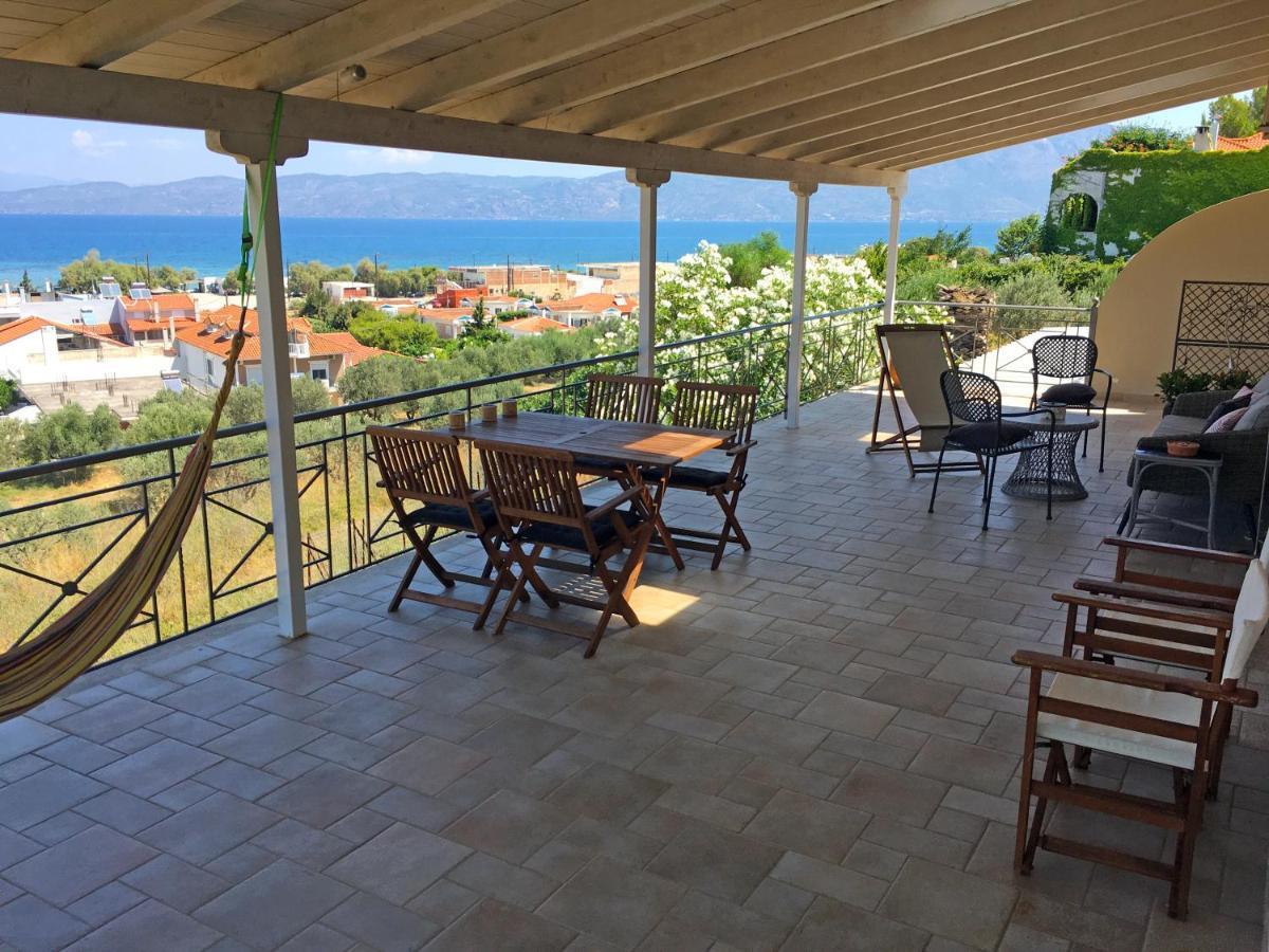 Corinthian Sun - Vacation Home Esterno foto
