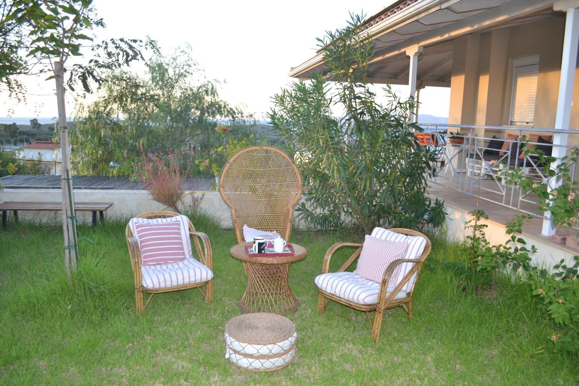 Corinthian Sun - Vacation Home Esterno foto