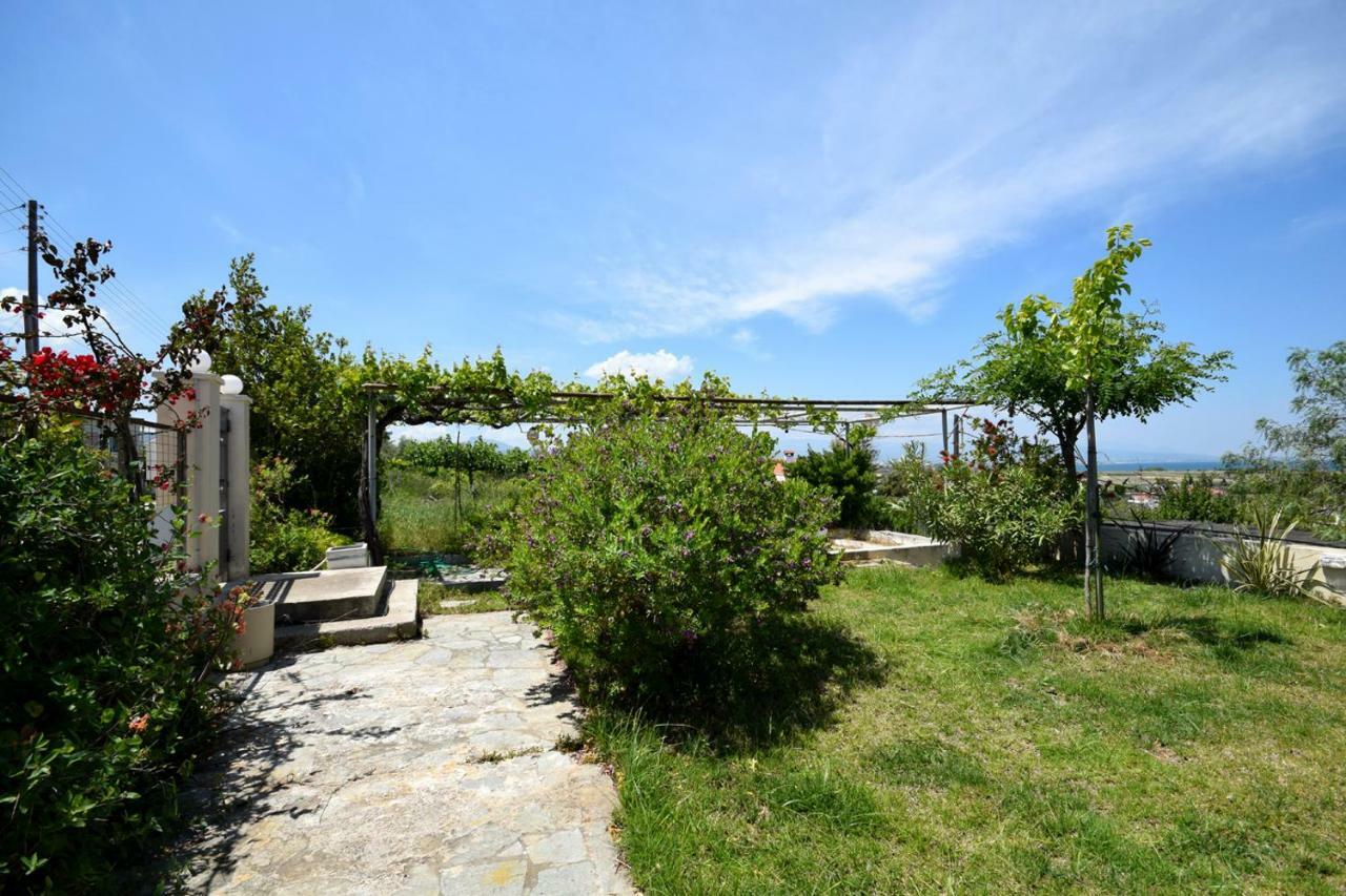 Corinthian Sun - Vacation Home Esterno foto