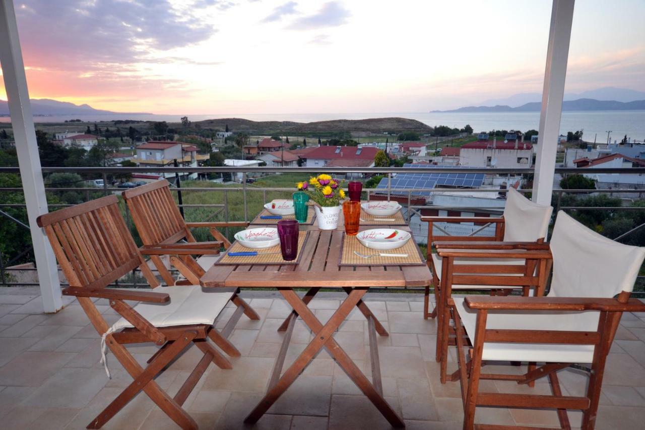 Corinthian Sun - Vacation Home Esterno foto
